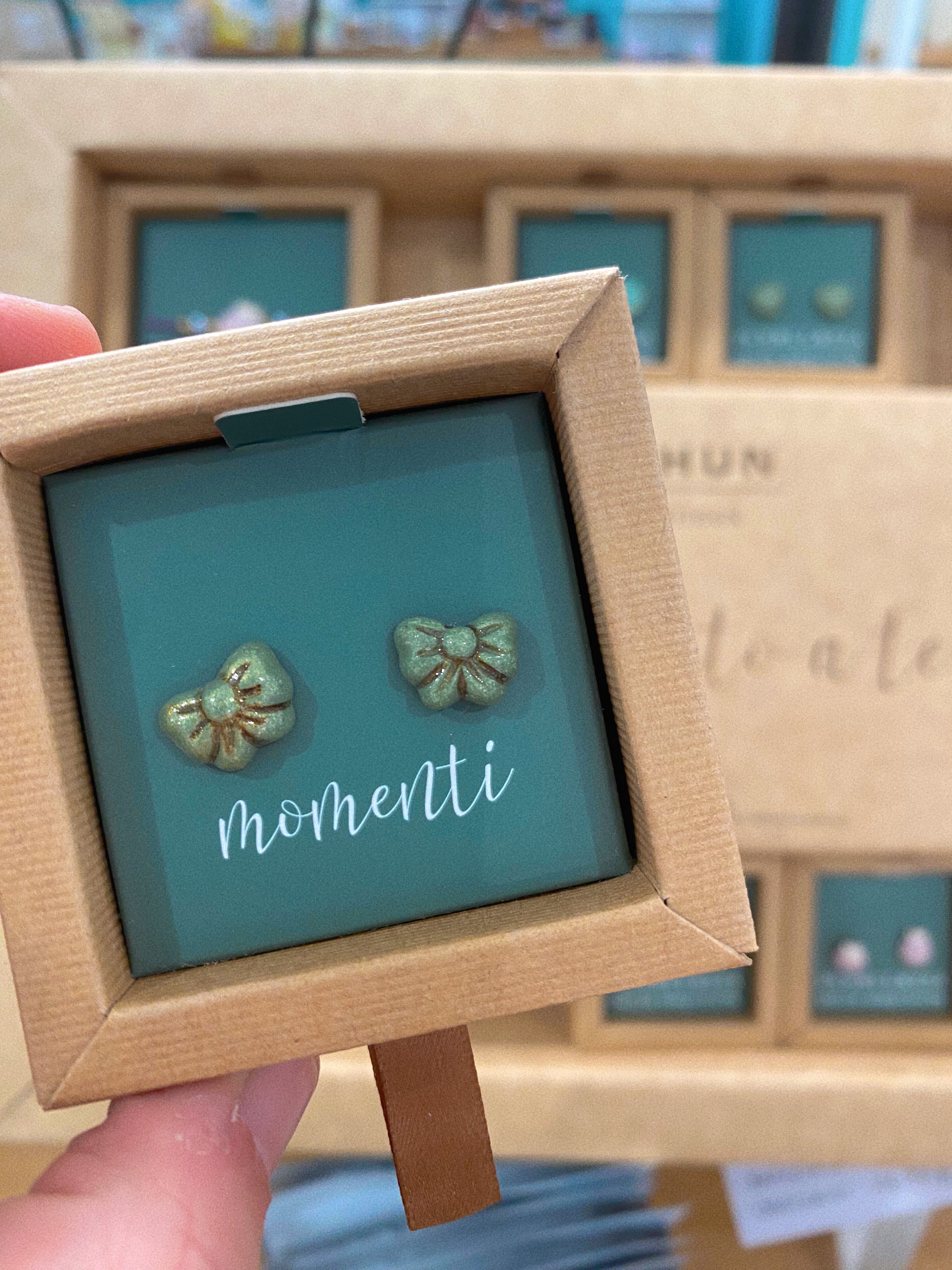 THUN Orecchini Pin Fiocco Verde