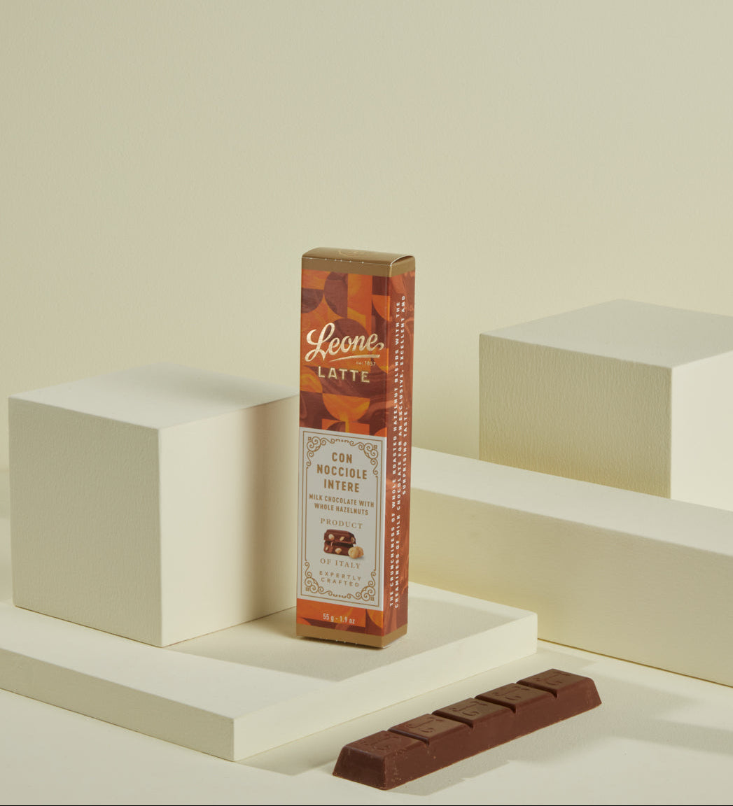 LEONE Barretta Cioccolato Latte Nocciole intere